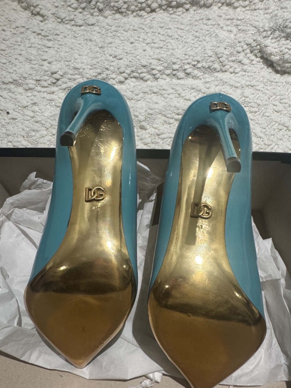 Dolce & Gabbana Turquoise Patent Pointed Toe Pumps with Gold Jewel Accent SZ 41 - Picture 2 of 6